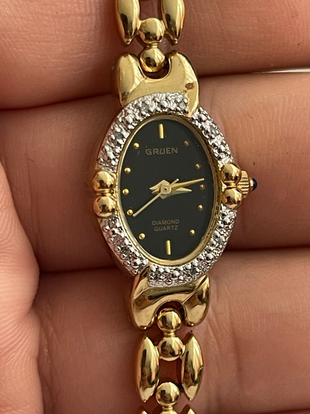 Gruen Diamond Quartz Women’s Gold Tone Black Dial Bracelet Watch Japan